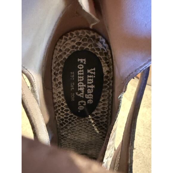 Vintage Foundry Co. Women's 10 Odessa Strappy Snakeskin Heeled Open Toe Shoe - Picture 8 of 9